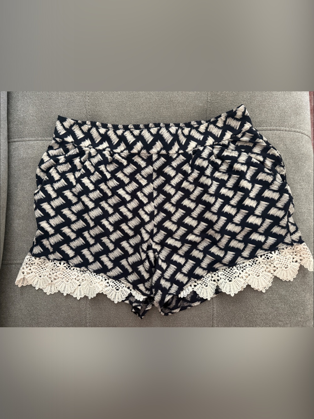I.N. San Francisco Black and Off White Patterned Lace-Trim Shorts